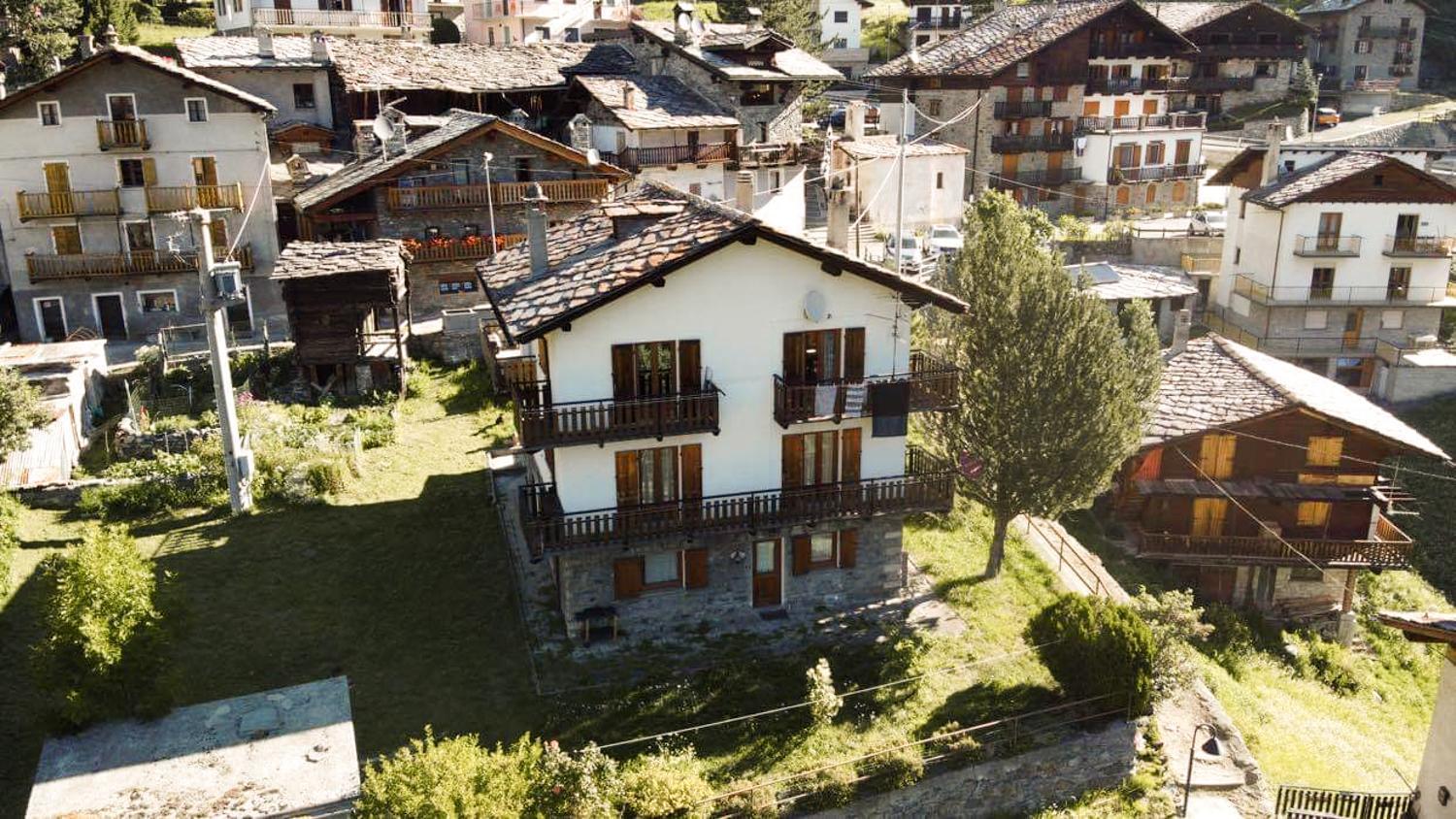Relax & Sports -Cervinia- Maison Valtournenche Luaran gambar